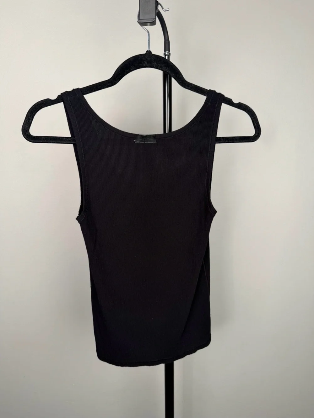 SKIMS soft lounge tank top - Picture 4 of 4